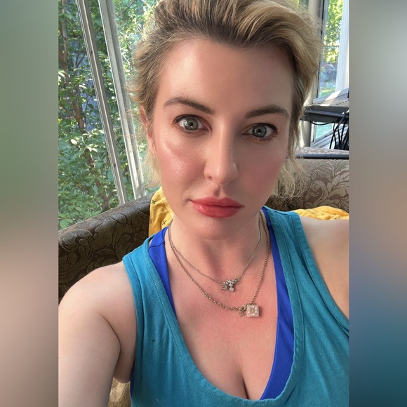 Meet your Posher, Erin - Picture 13 of 15